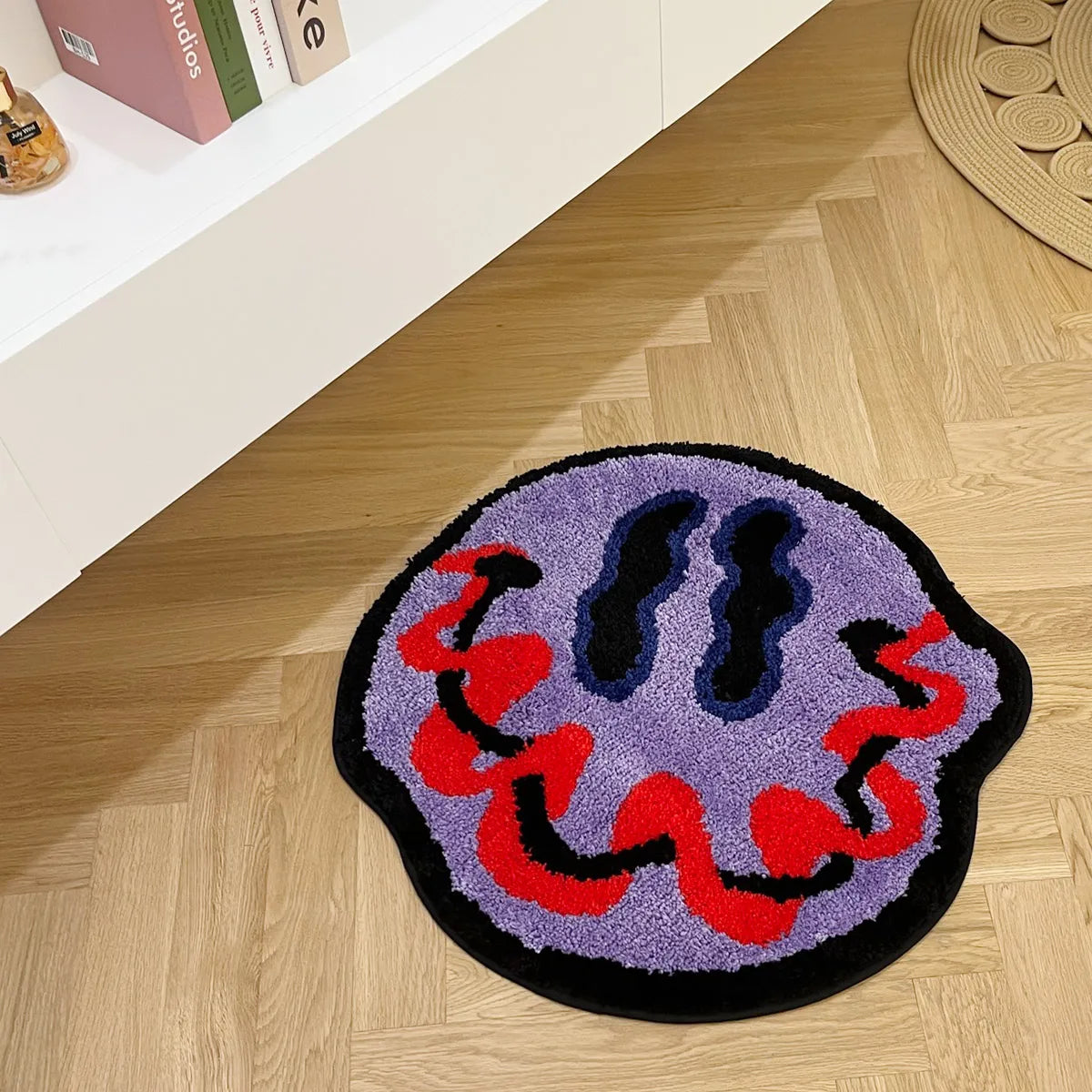 TRIPPY FACE RUG